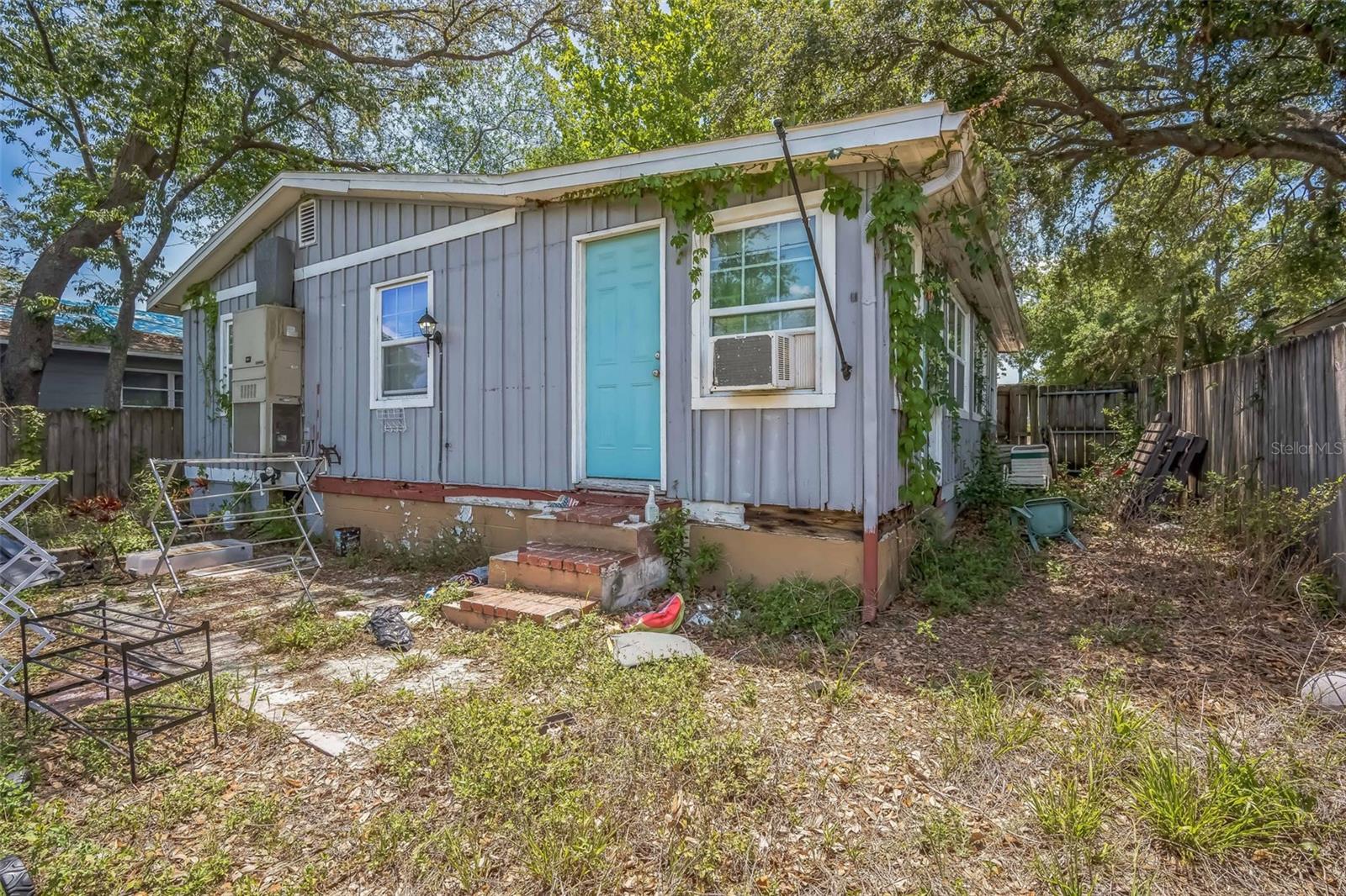 9307 N OAKLEAF AVENUE