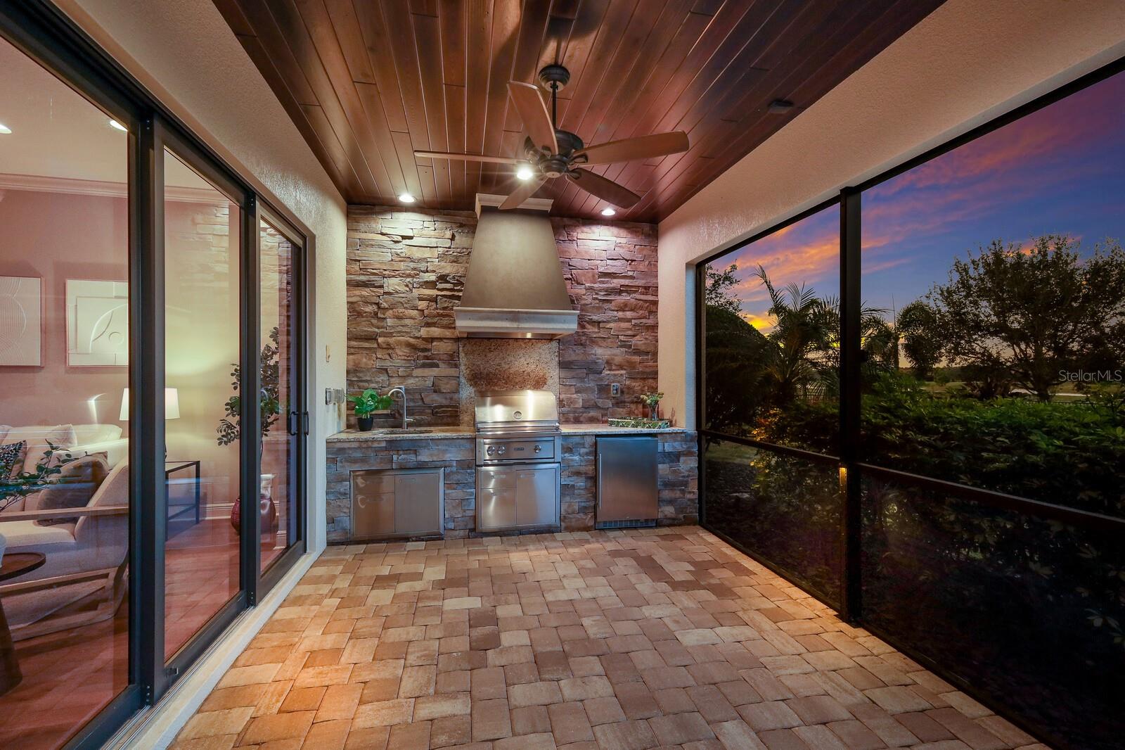 COUNTRY CLUB EAST - Residential