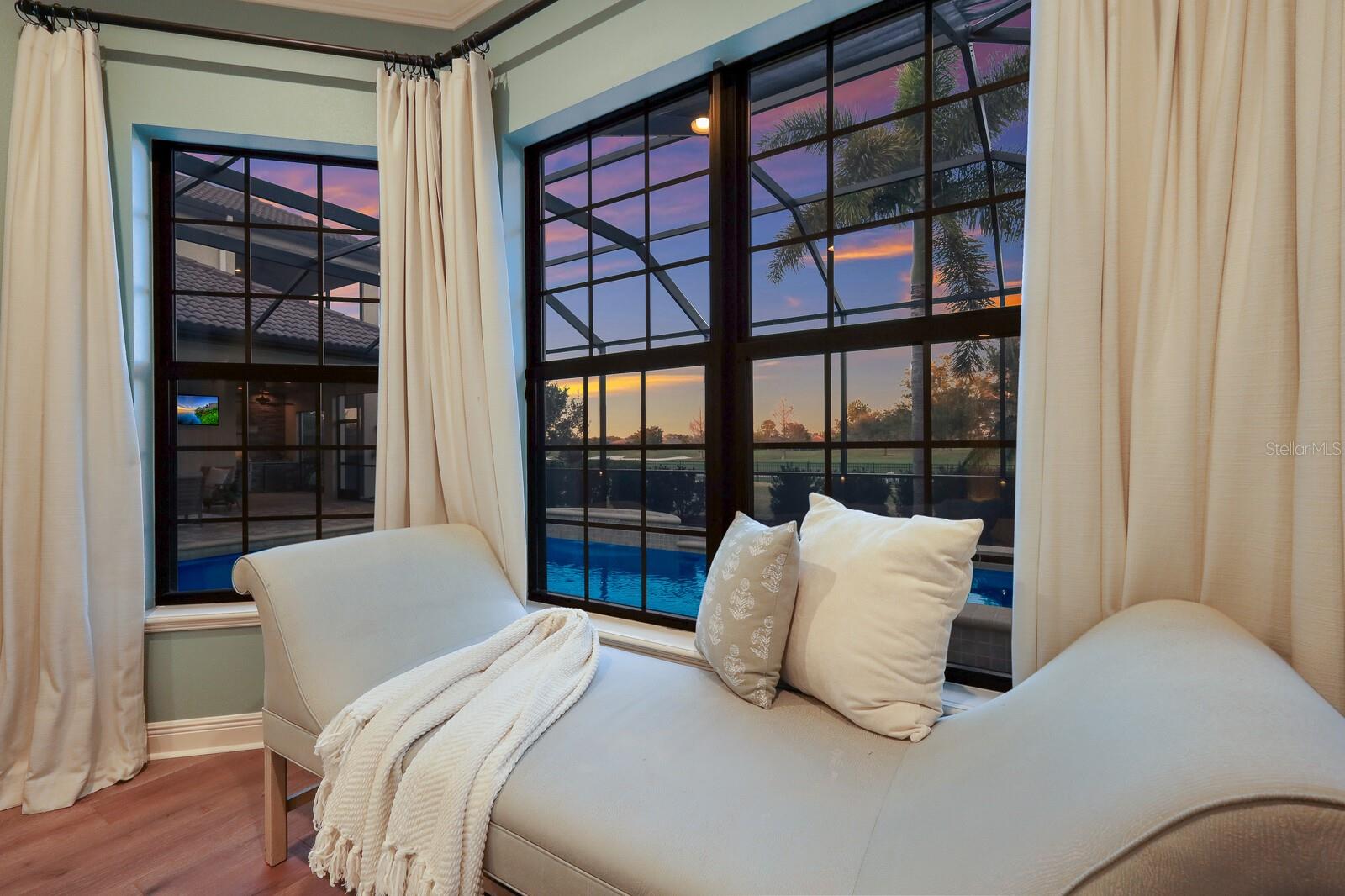 COUNTRY CLUB EAST - Residential