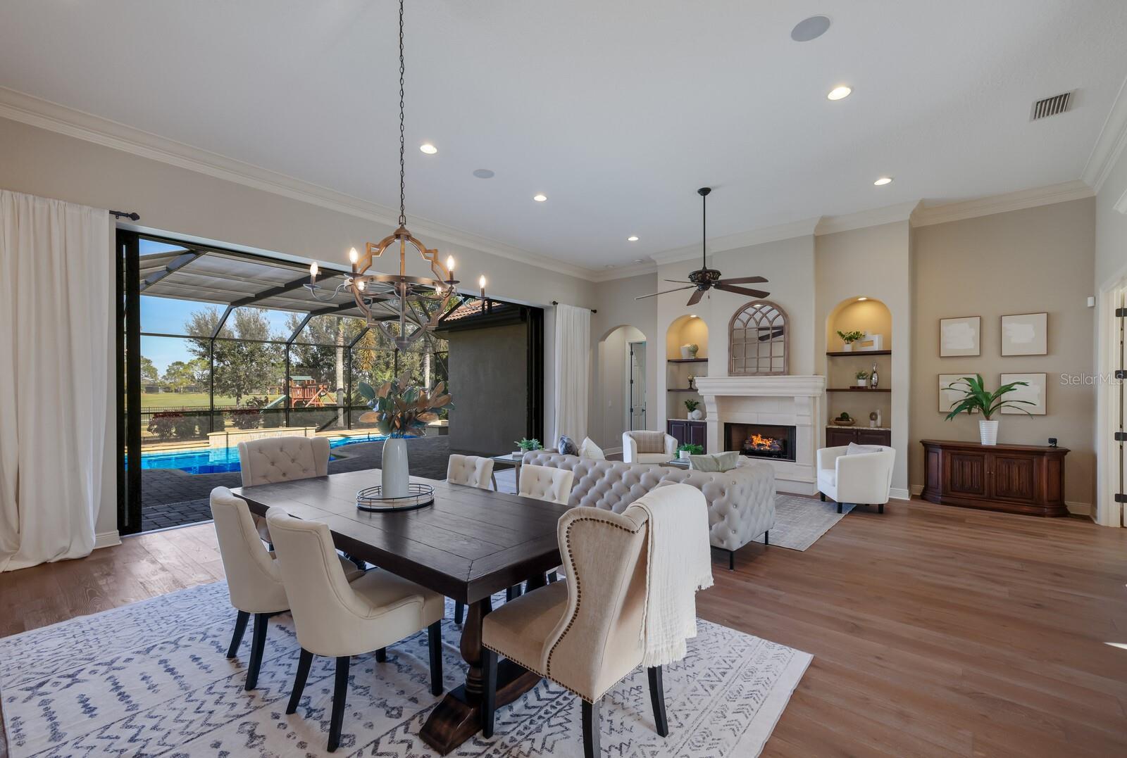 COUNTRY CLUB EAST - Residential