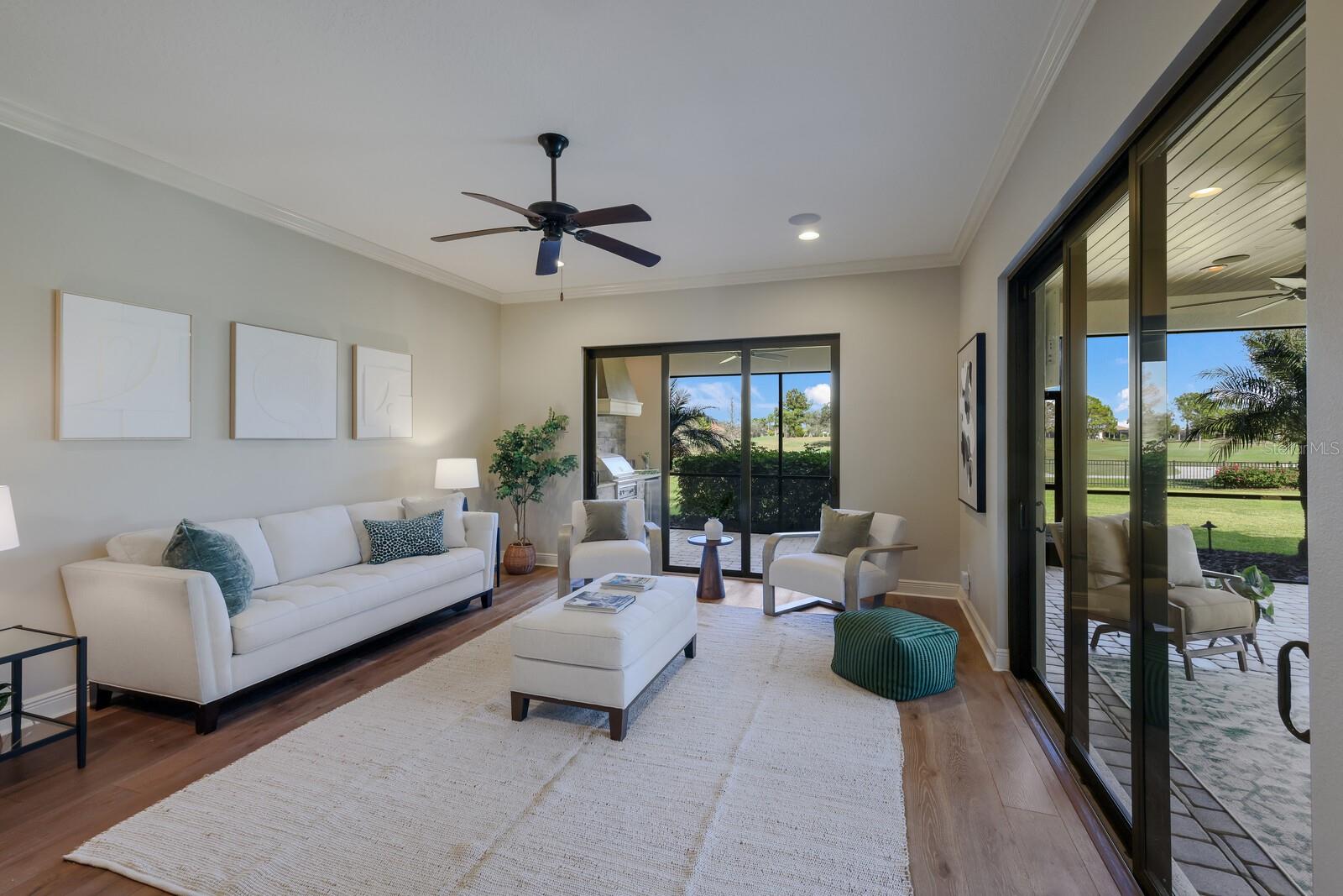 COUNTRY CLUB EAST - Residential