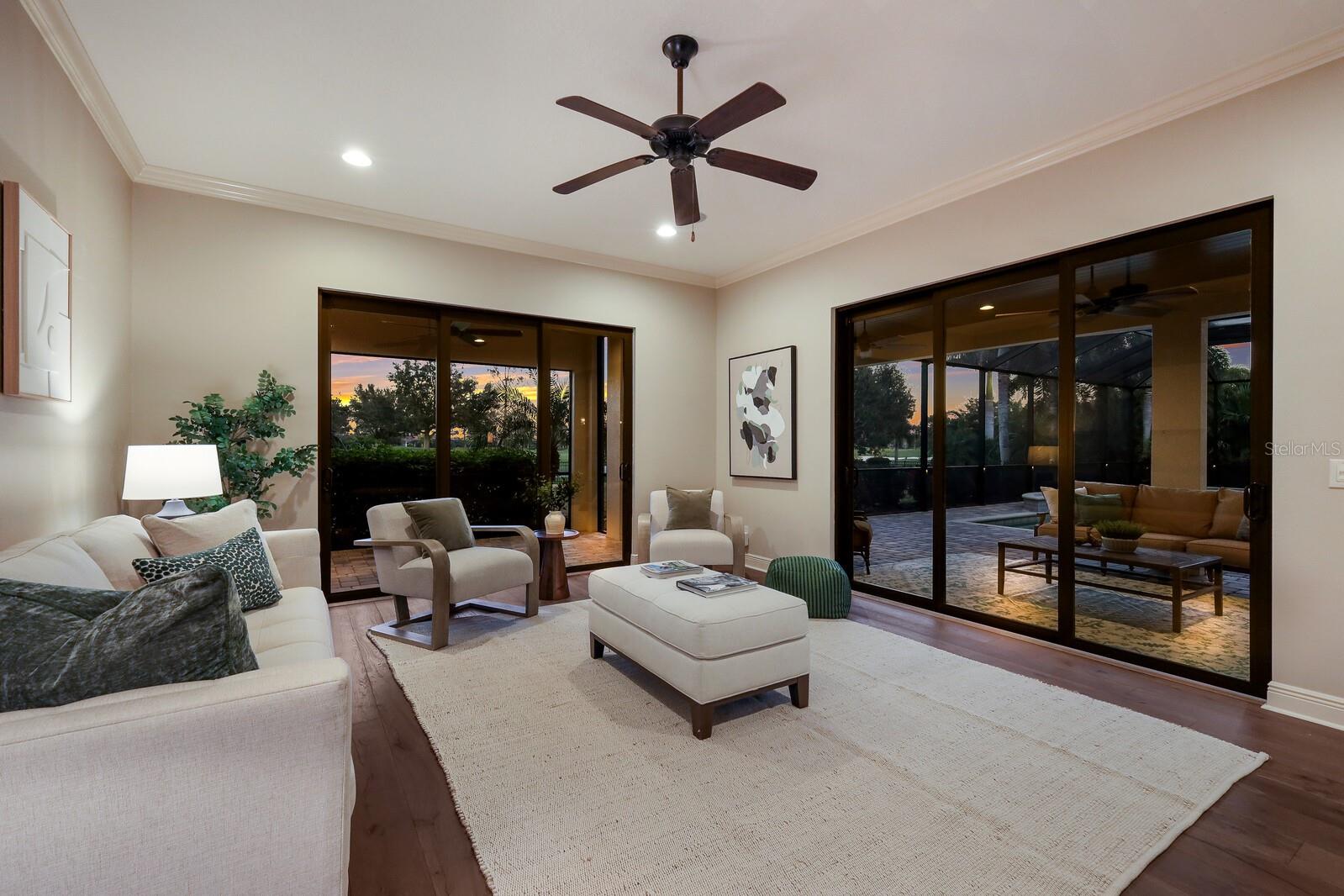 COUNTRY CLUB EAST - Residential