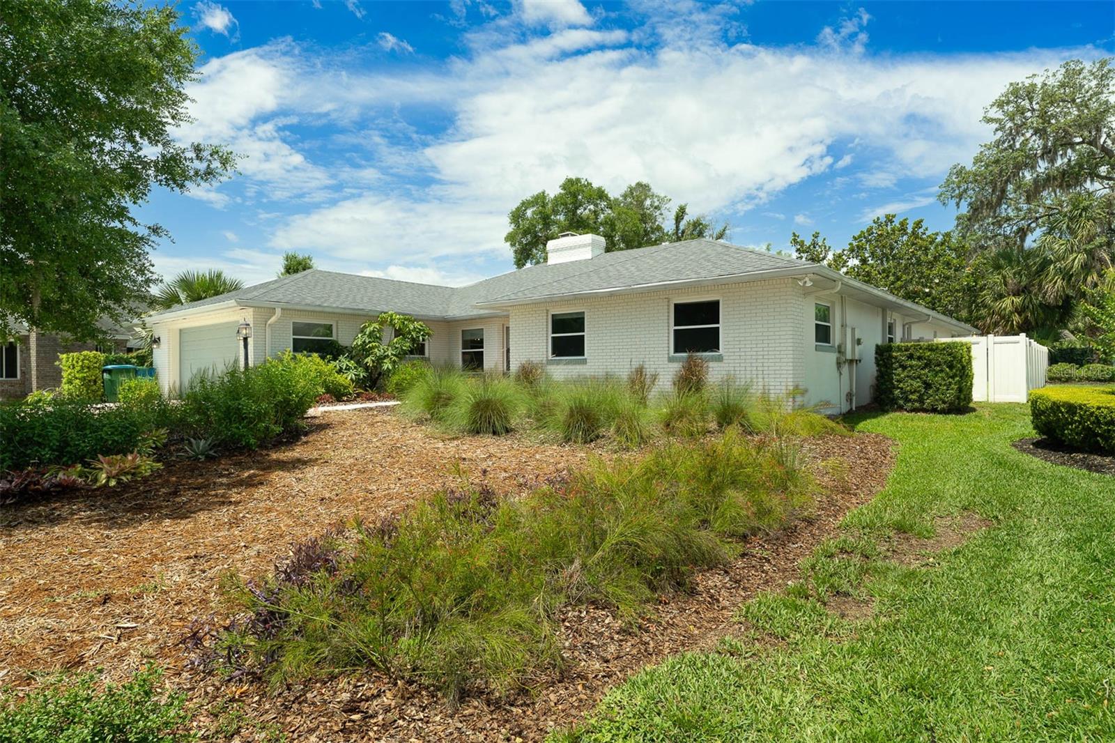 111 WOODSTREAM CT COURT