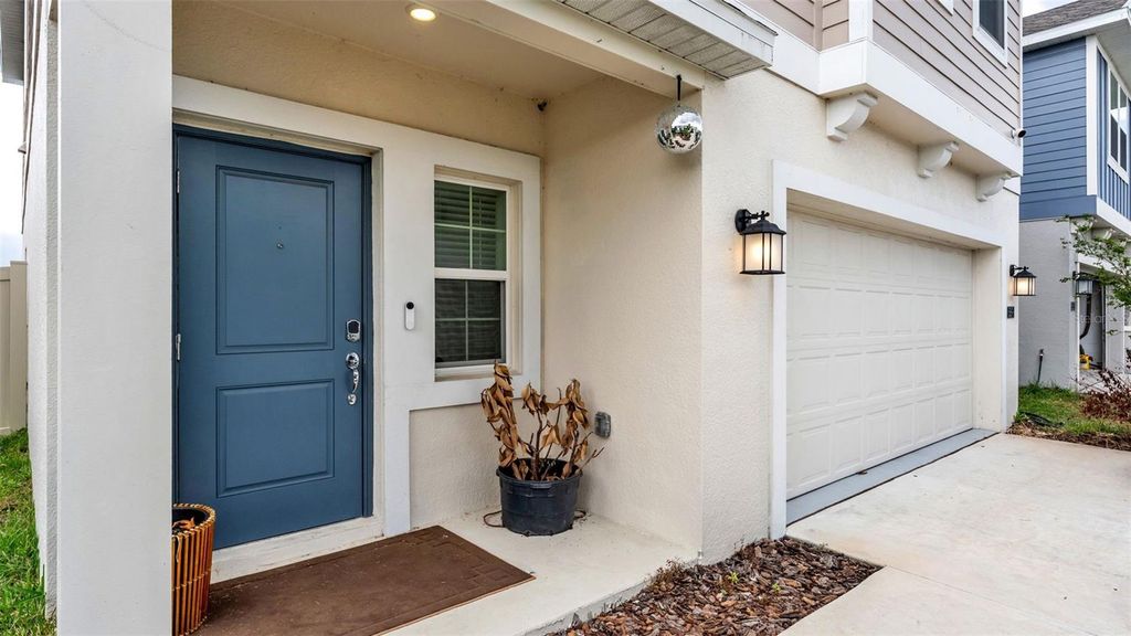 Photo of 569 Reggie Road, Winter Haven, FL 33884 (MLS # L4960715)