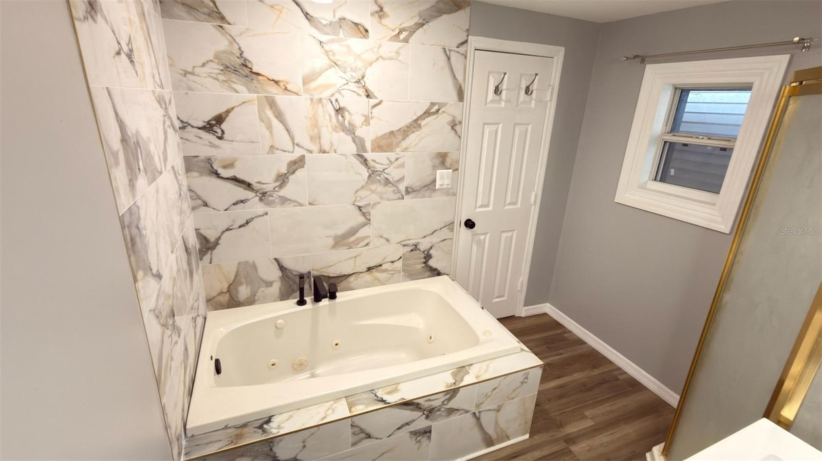 JUNALUSKA - Residential