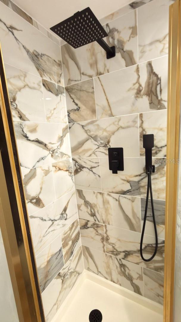 JUNALUSKA - Residential