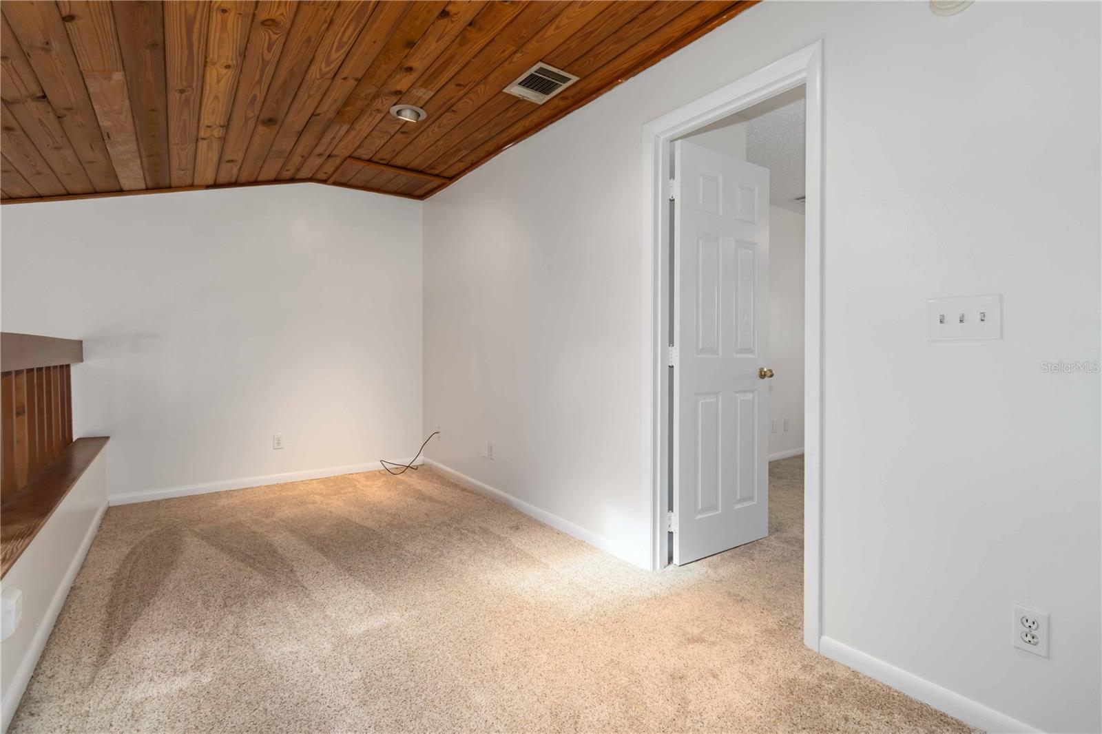 CANAVERAL BEACH VILLAS - Residential