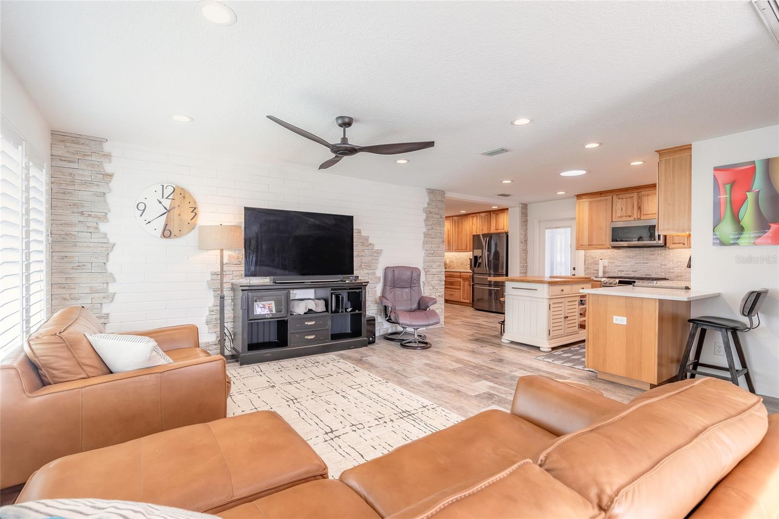 ORMOND BEACH PLAZA - Residential