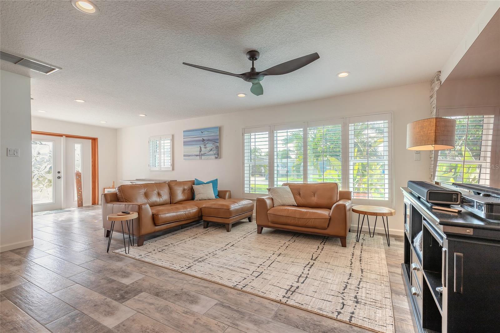 ORMOND BEACH PLAZA - Residential