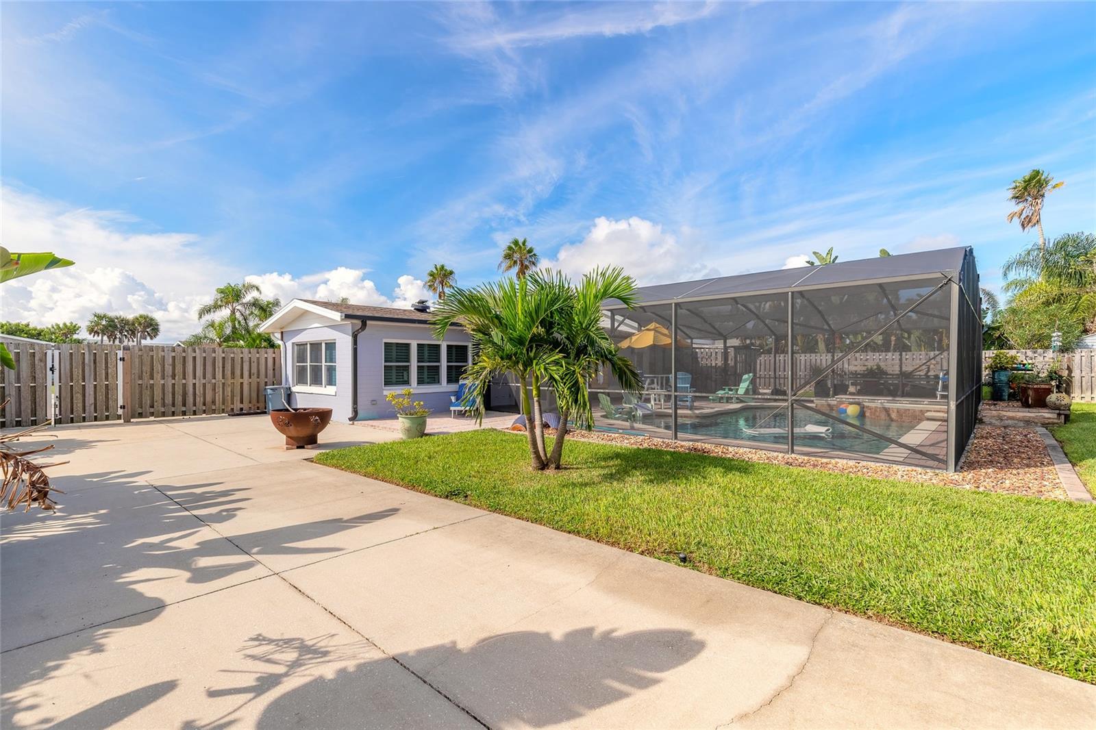 ORMOND BEACH PLAZA - Residential