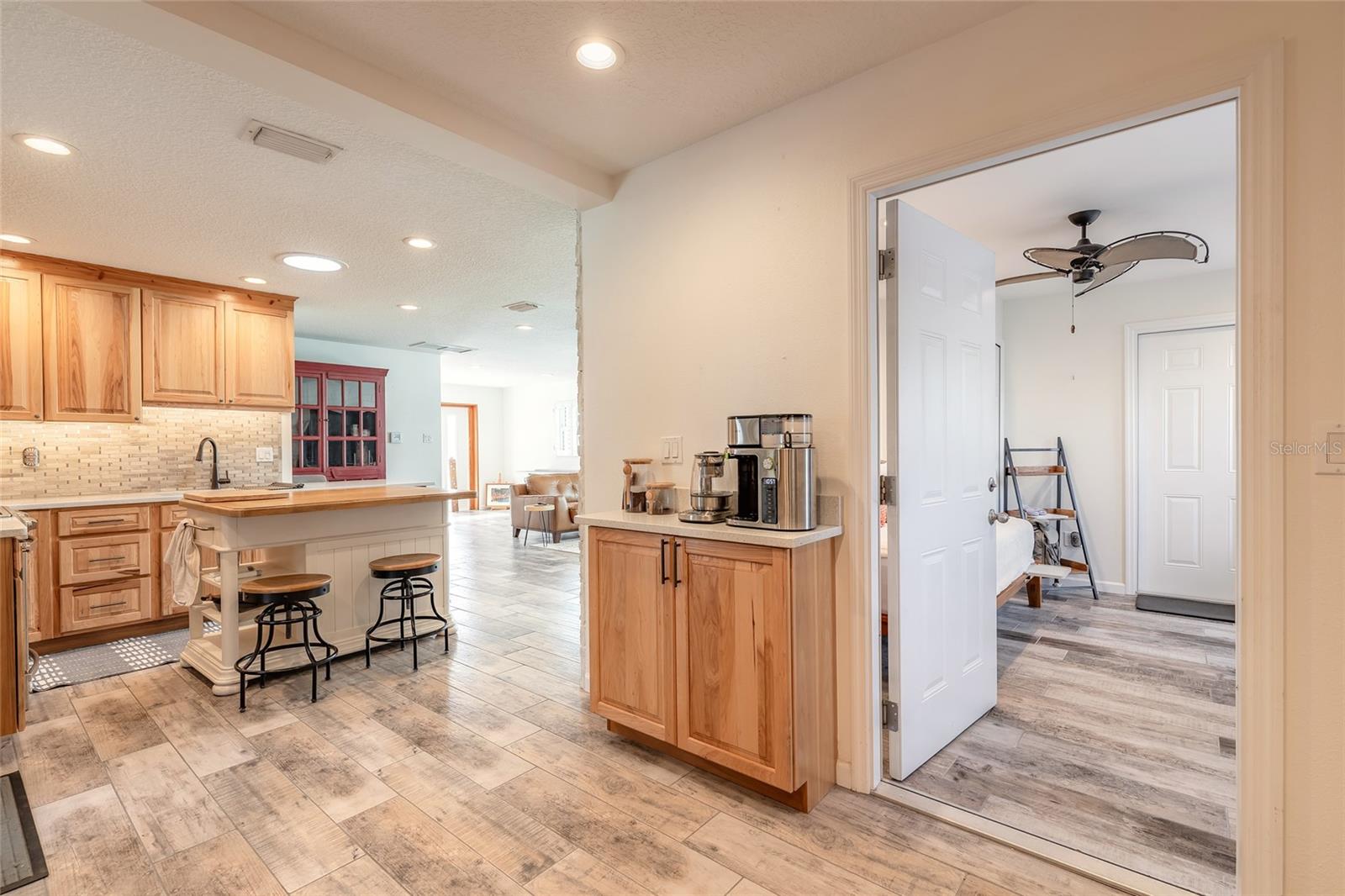 ORMOND BEACH PLAZA - Residential