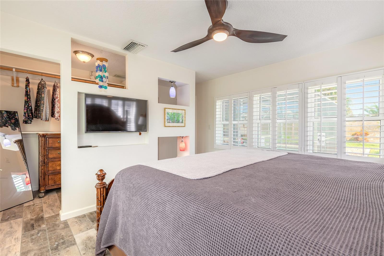 ORMOND BEACH PLAZA - Residential
