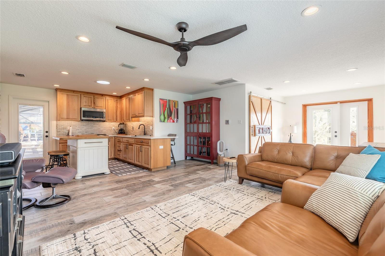 ORMOND BEACH PLAZA - Residential