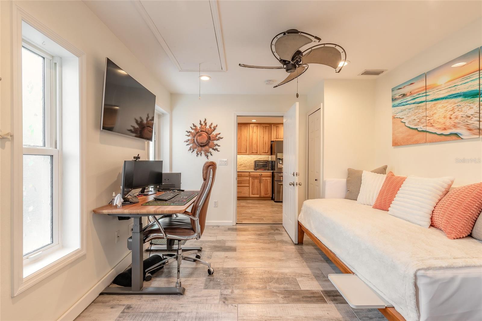 ORMOND BEACH PLAZA - Residential