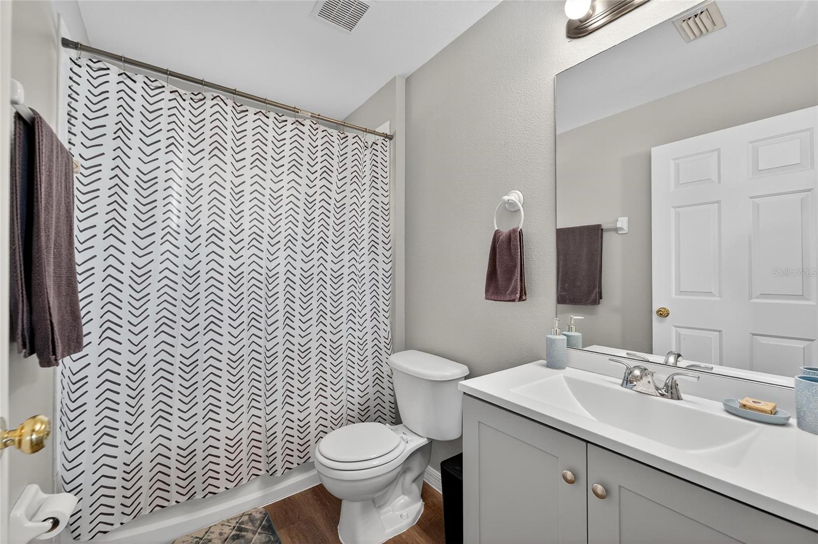 SUMMERFIELD VILLG 1 TRCT 29 - Residential Lease