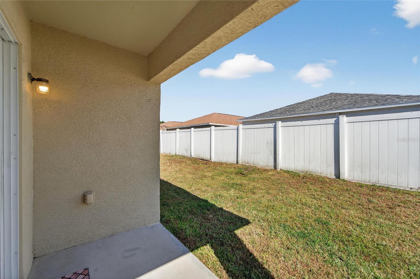 SUMMERFIELD VILLG 1 TRCT 29 - Residential Lease