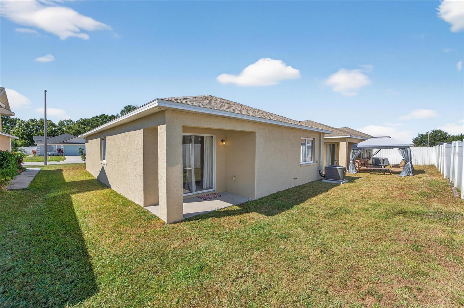 SUMMERFIELD VILLG 1 TRCT 29 - Residential Lease