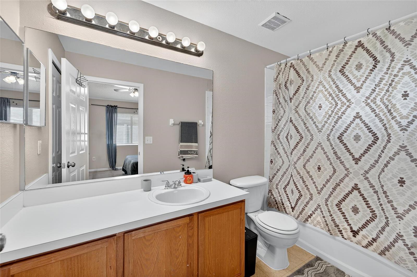 SUMMERFIELD VILLG 1 TRCT 29 - Residential Lease