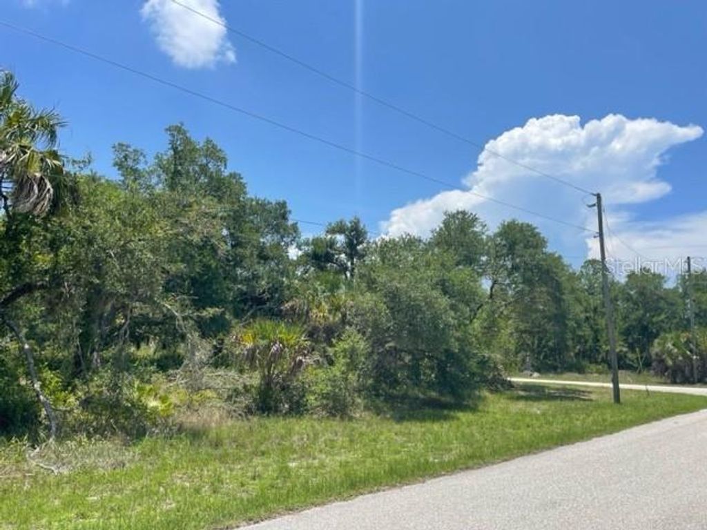 Photo of 17130 Alvin Avenue, Port Charlotte, FL 33948 (MLS # N6133621)