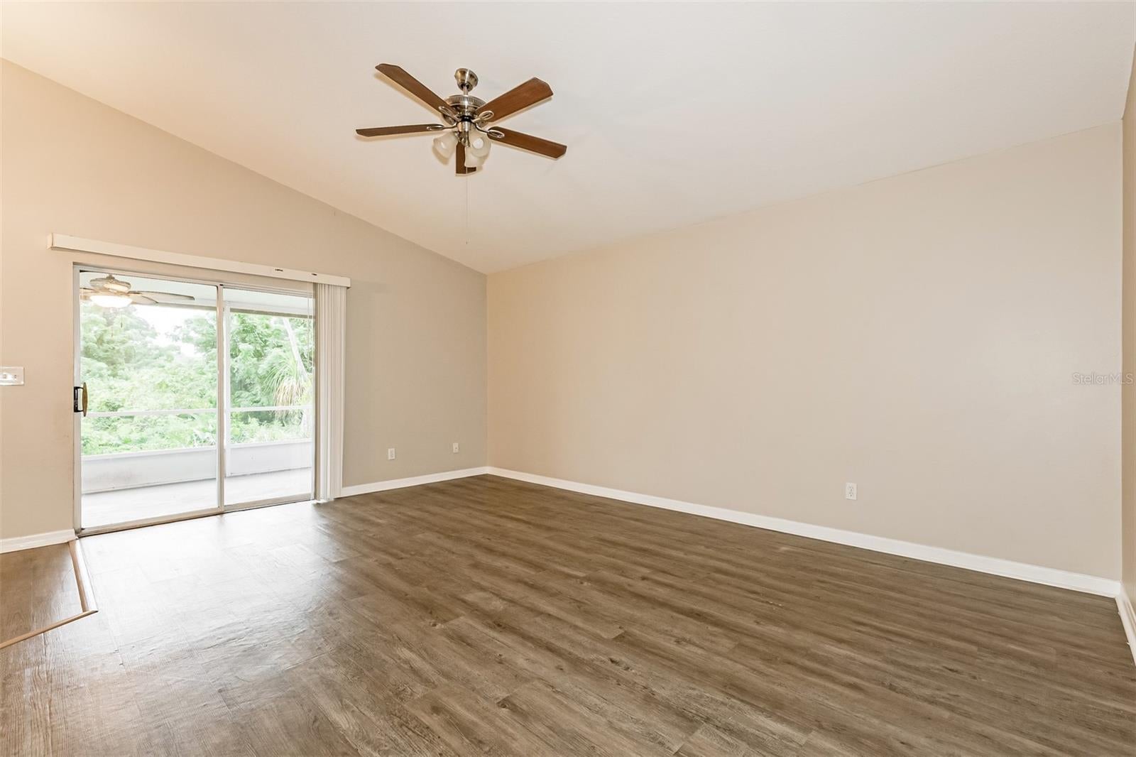 823 ROCKY MOUNTAIN COURT