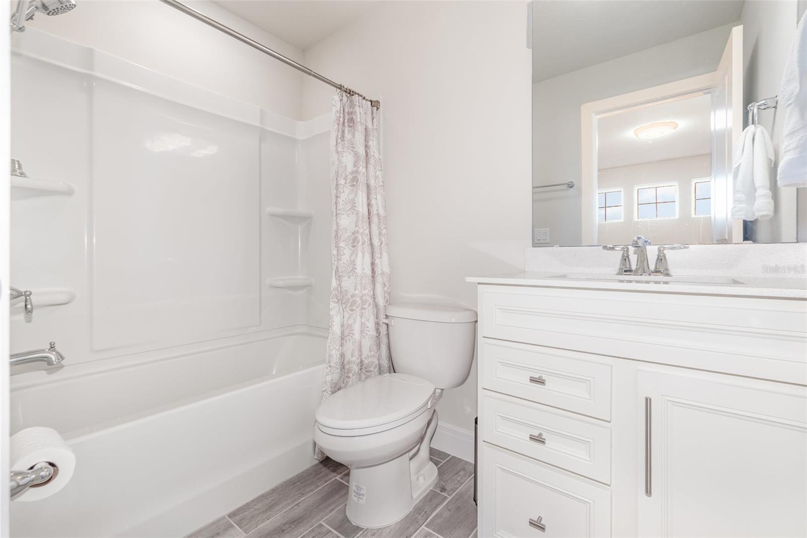 SAVANNAH PALMS - Residential