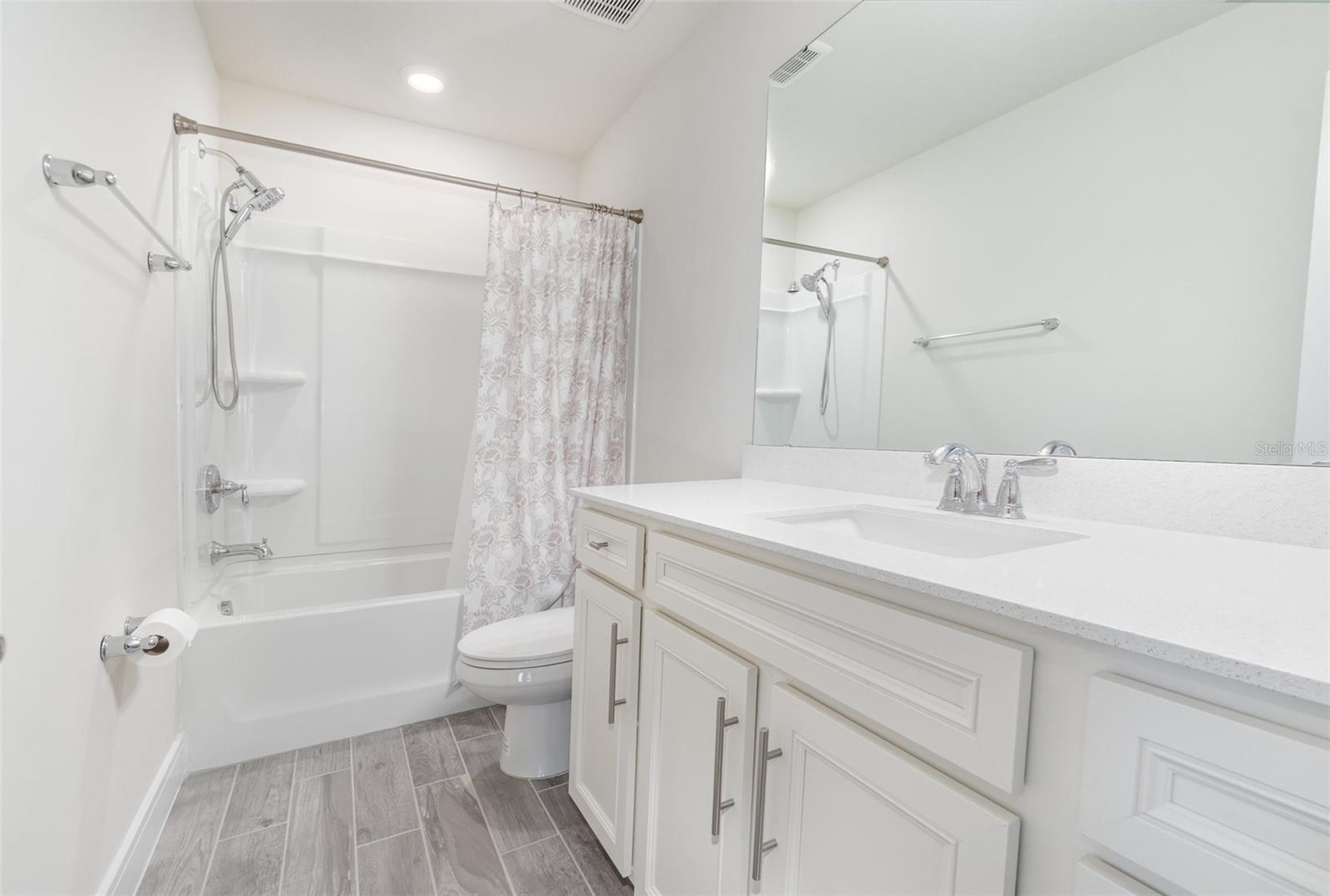 SAVANNAH PALMS - Residential