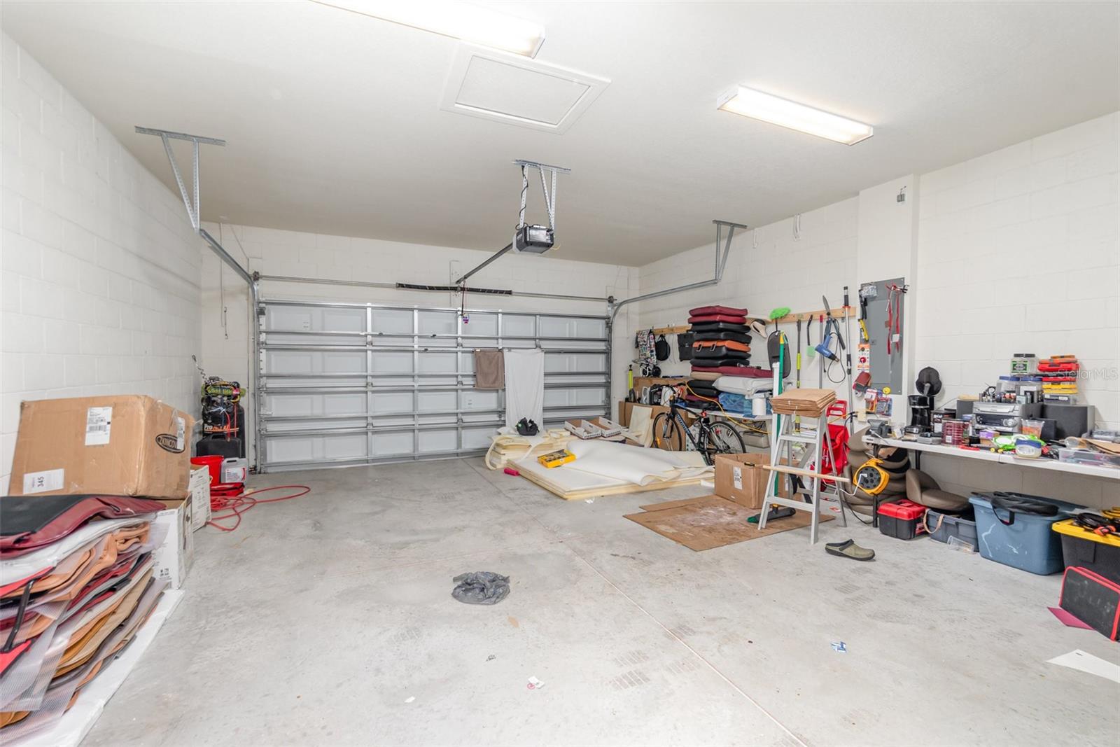 SAVANNAH PALMS - Residential