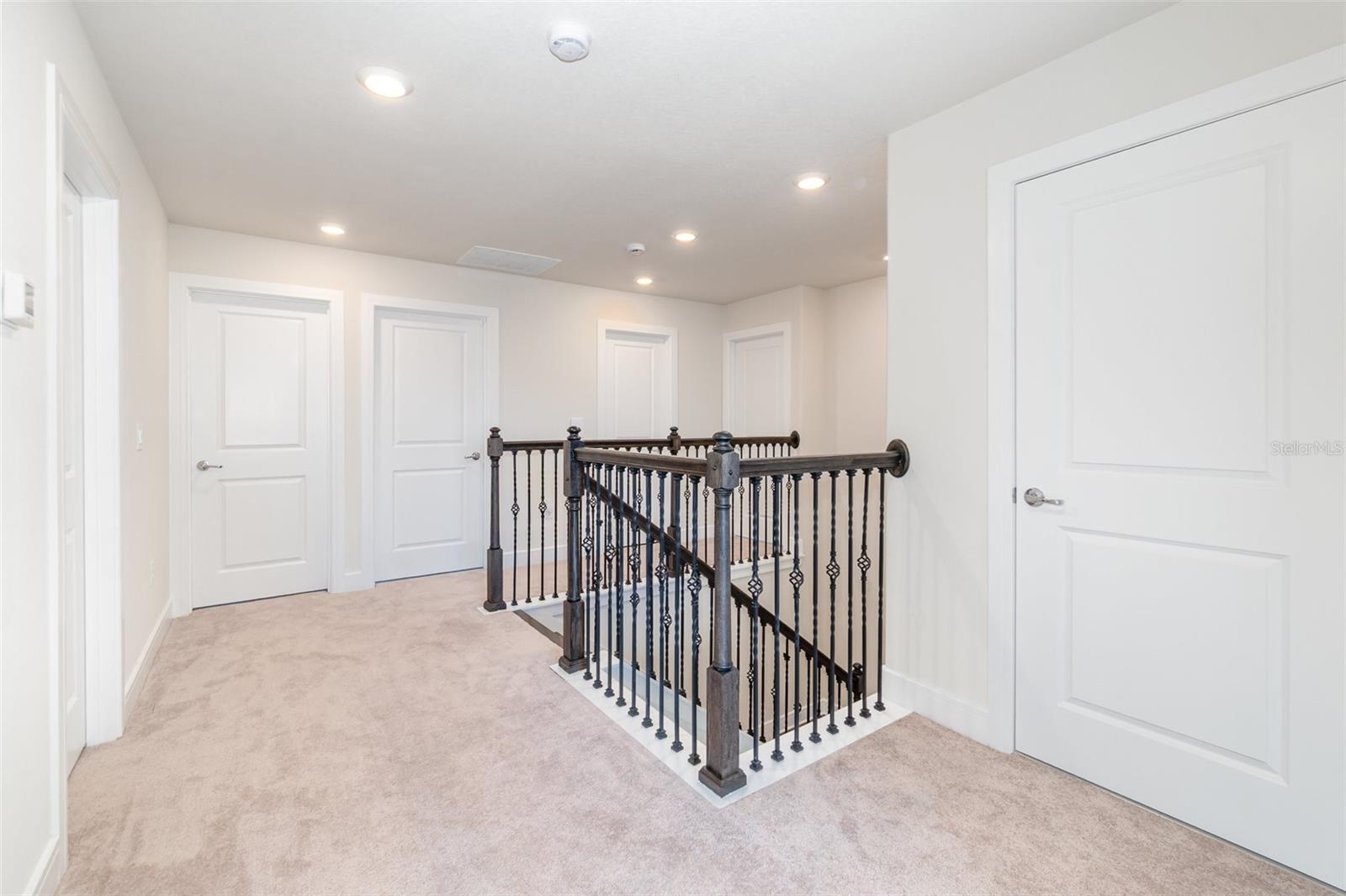 SAVANNAH PALMS - Residential