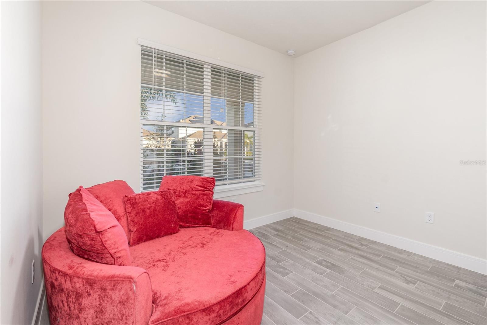 SAVANNAH PALMS - Residential