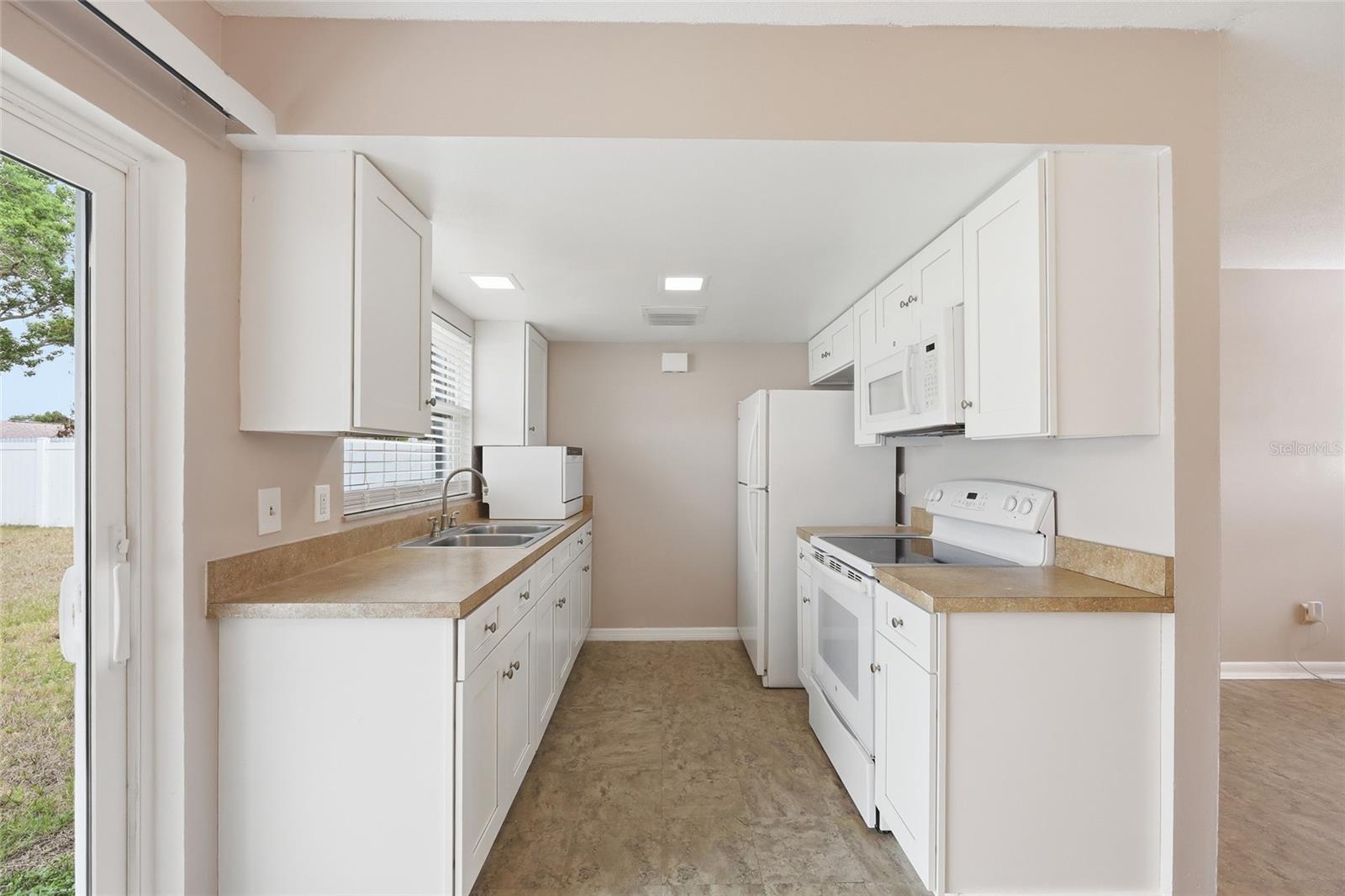 IMPERIAL ESTATES - Residential