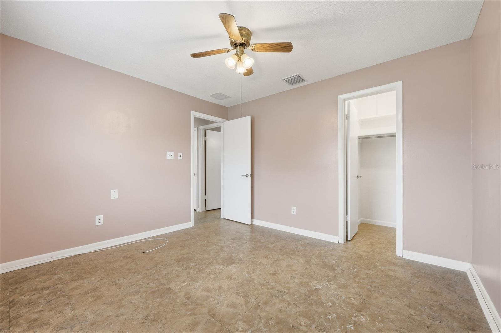 IMPERIAL ESTATES - Residential