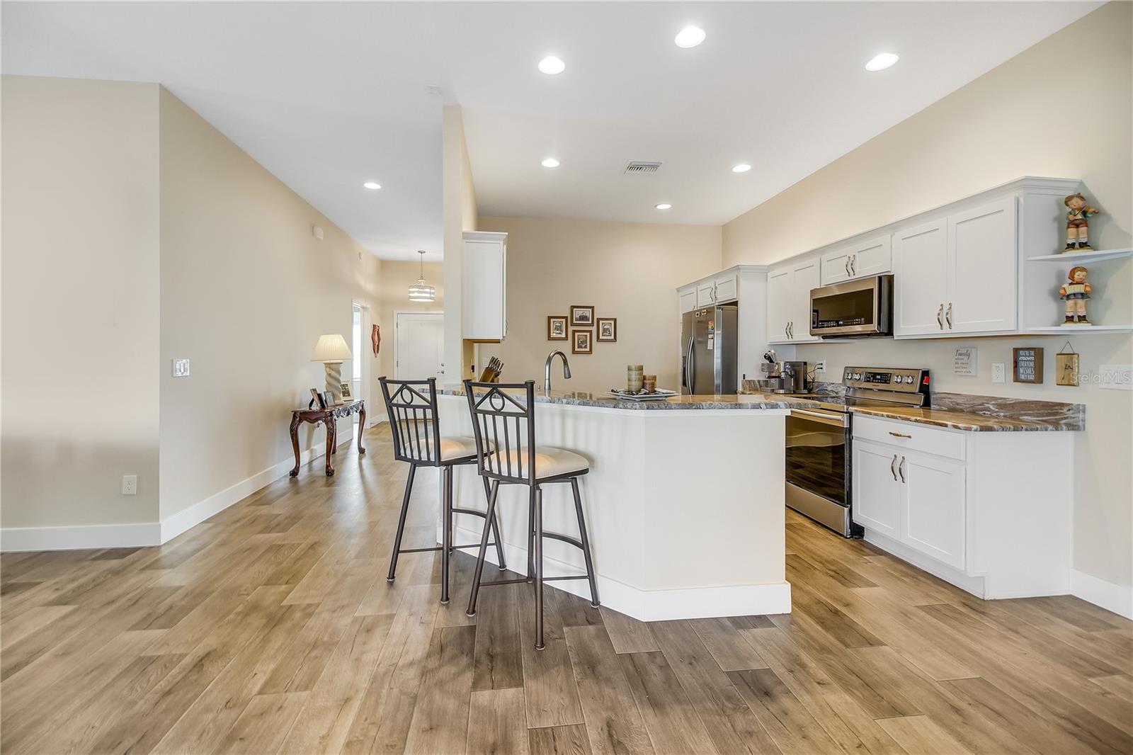 OXFORD OAKS - Residential