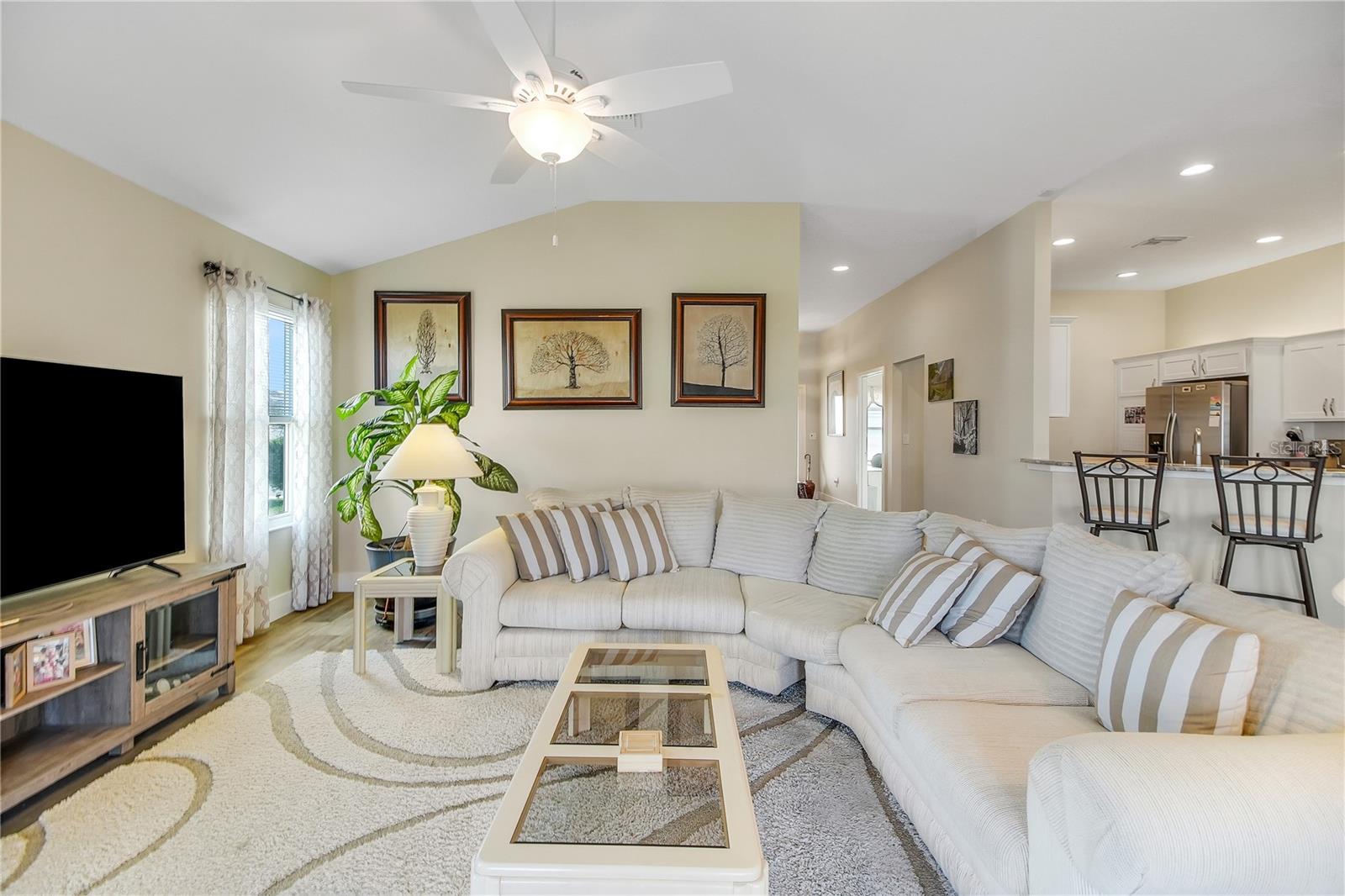 OXFORD OAKS - Residential