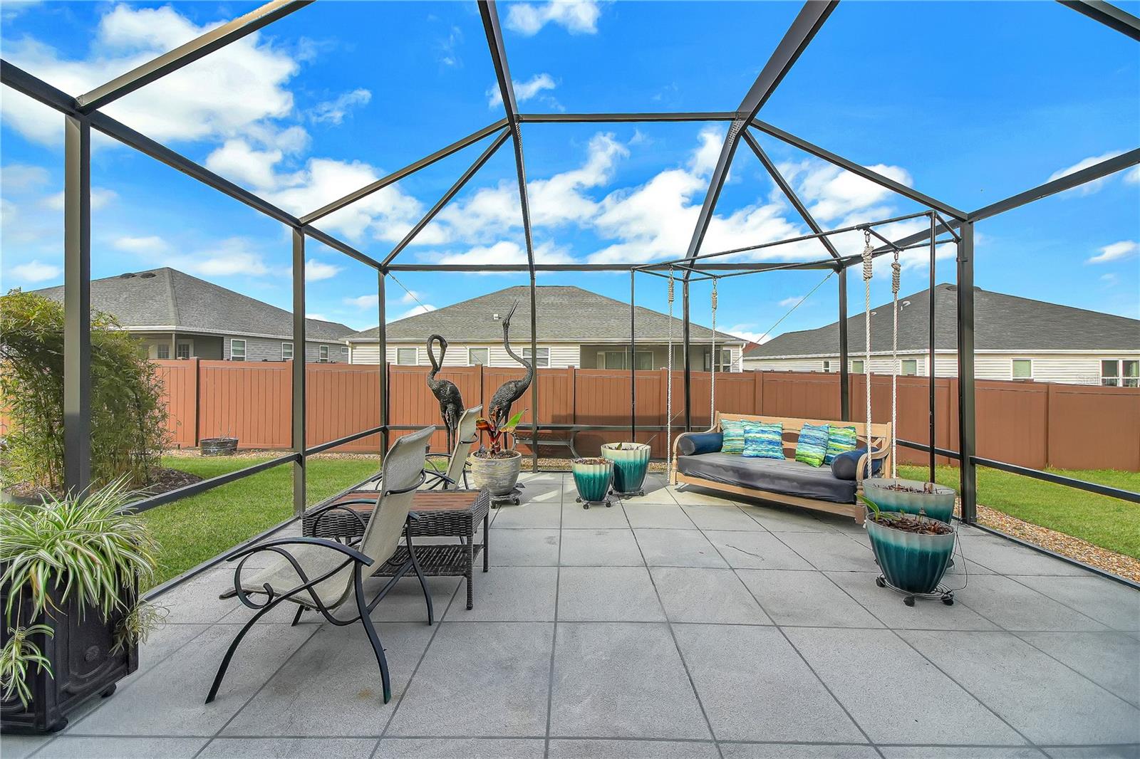 OXFORD OAKS - Residential