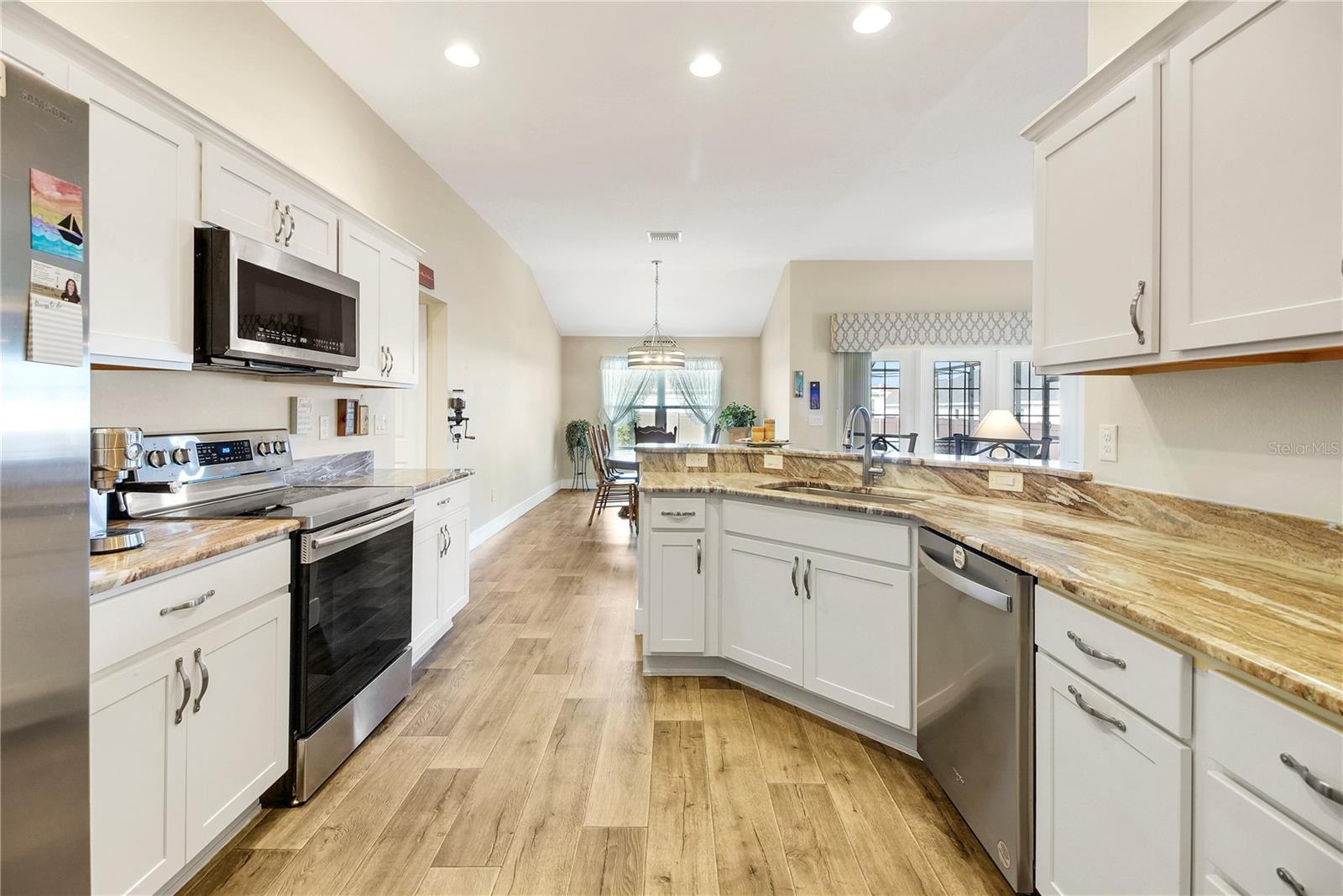 OXFORD OAKS - Residential