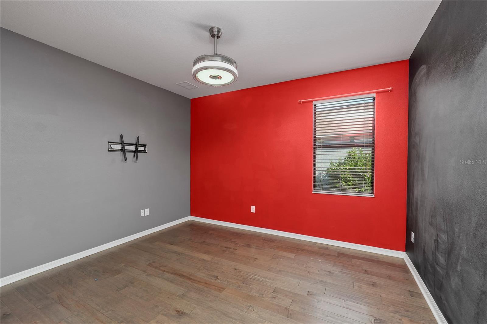 VILLAGES/TRINITY LAKES - Residential