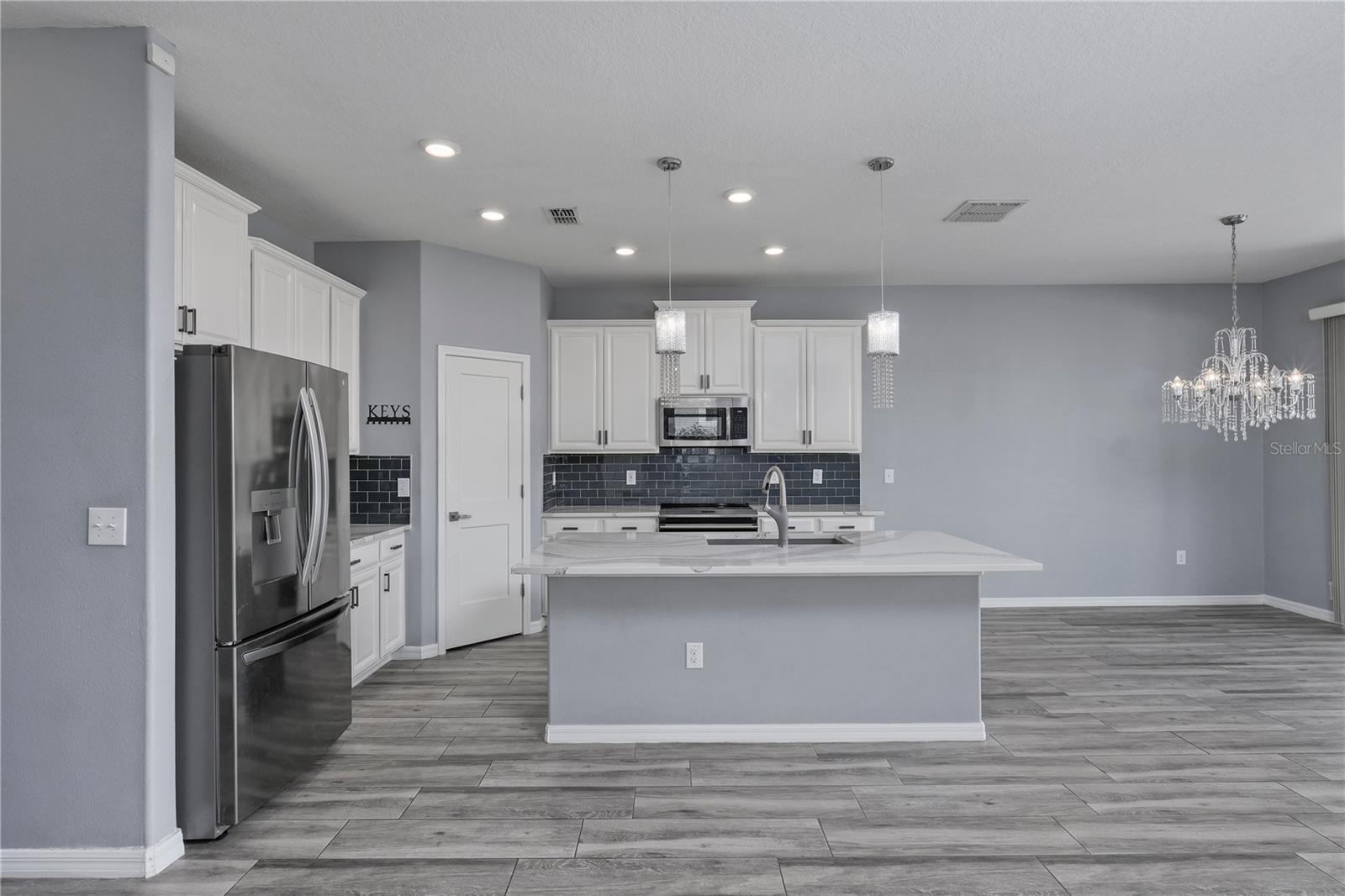 VILLAGES/TRINITY LAKES - Residential