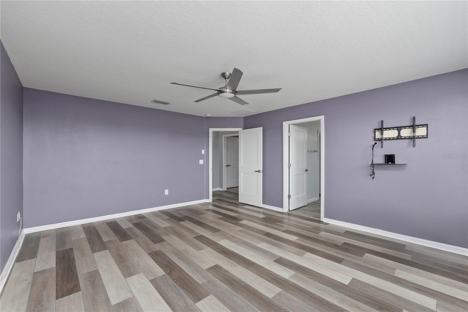 VILLAGES/TRINITY LAKES - Residential