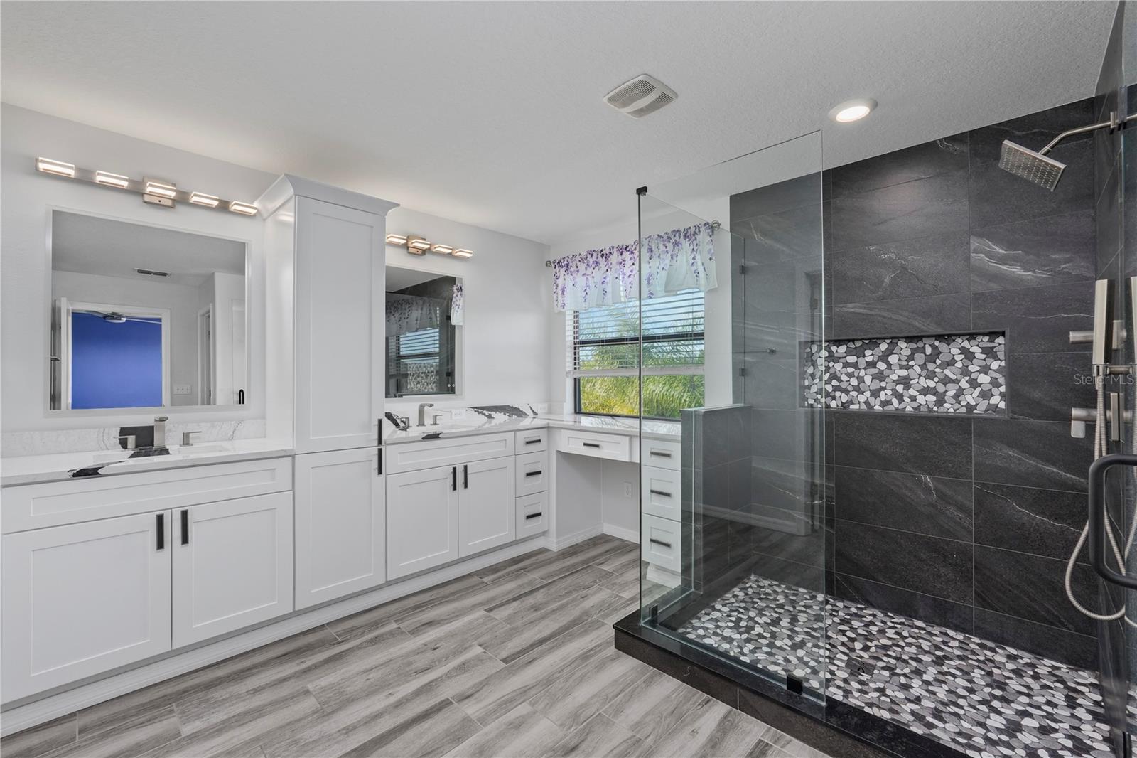 VILLAGES/TRINITY LAKES - Residential