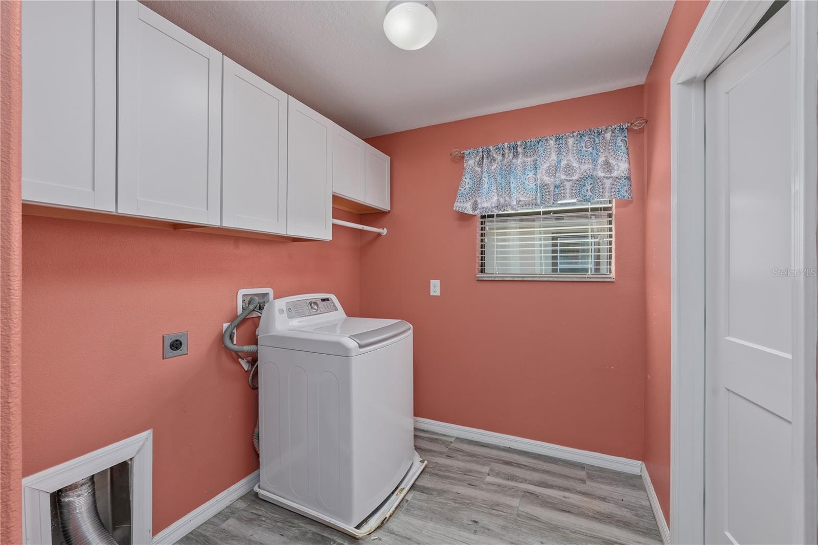 VILLAGES/TRINITY LAKES - Residential