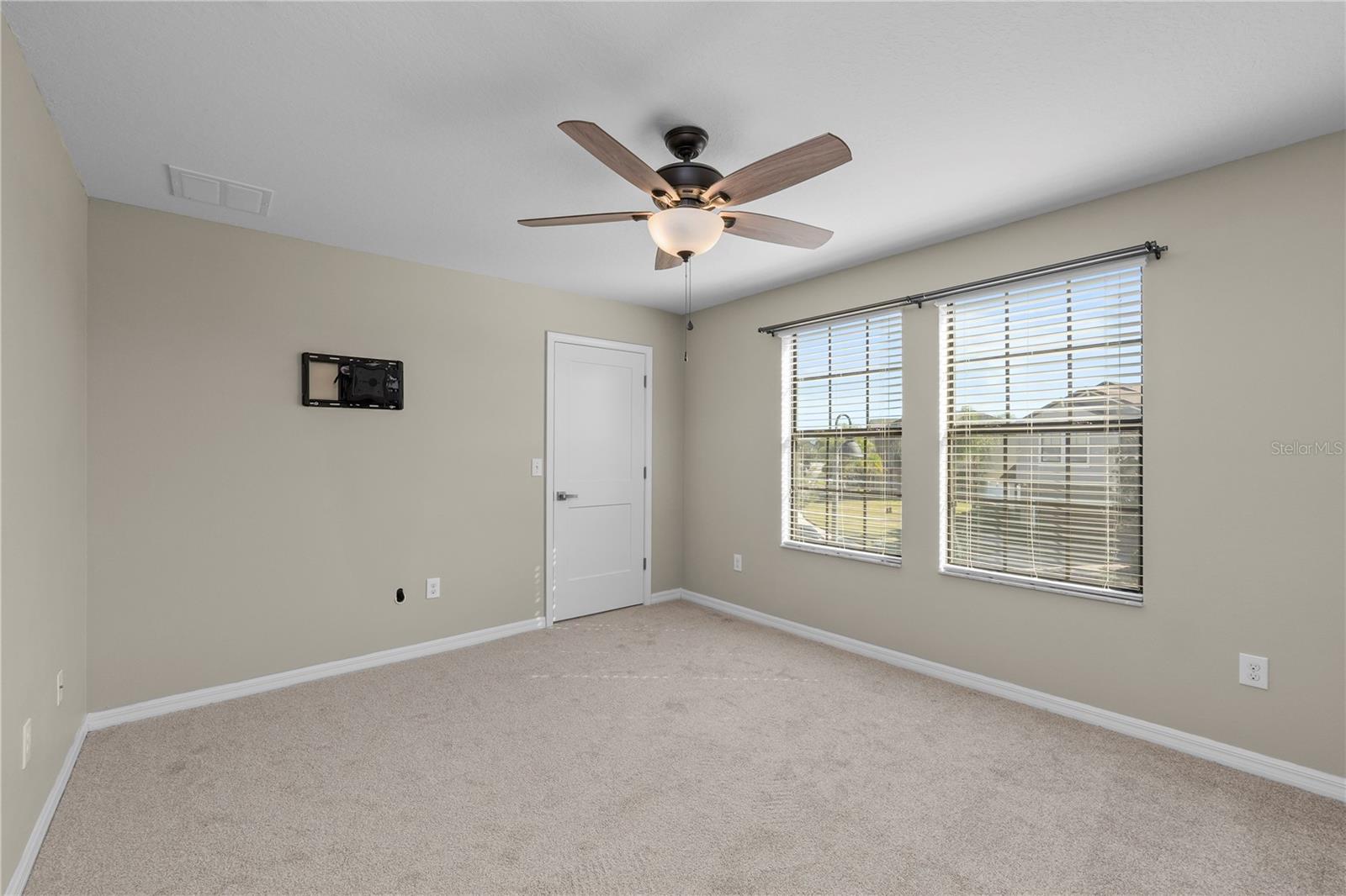 VILLAGES/TRINITY LAKES - Residential