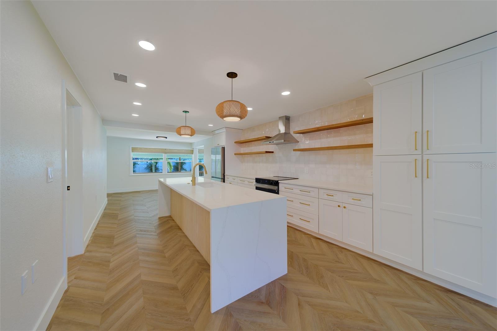 ST PETERSBURG BEACH REP - Residential