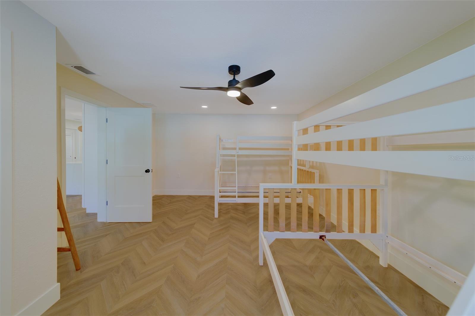 ST PETERSBURG BEACH REP - Residential