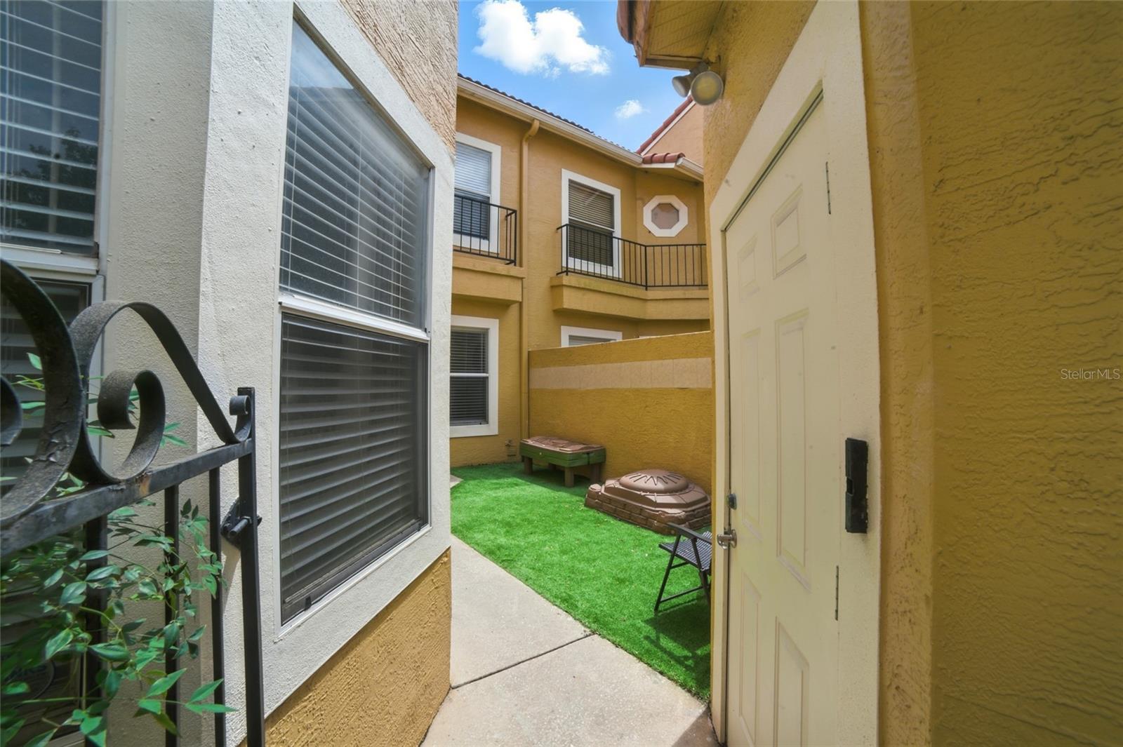 1007 CASA DEL SOL CIRCLE