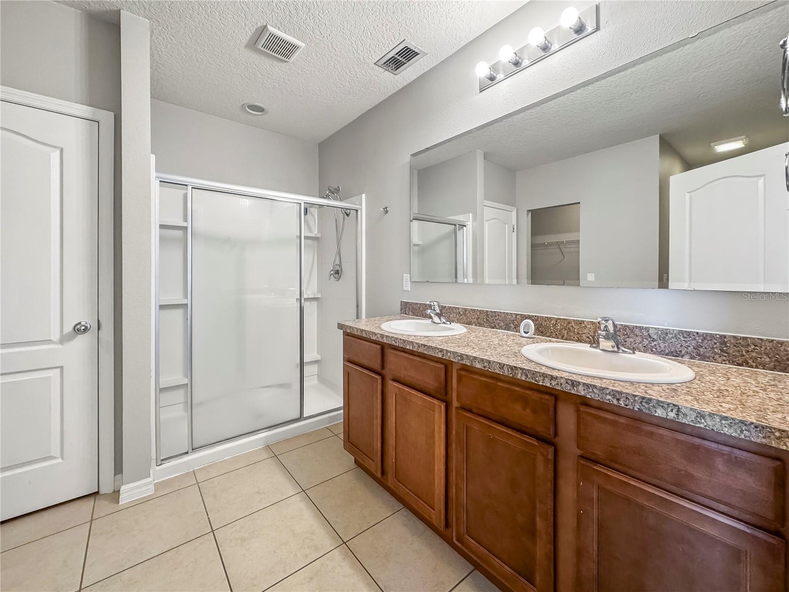 CENTRAL POINTE - Residential Lease