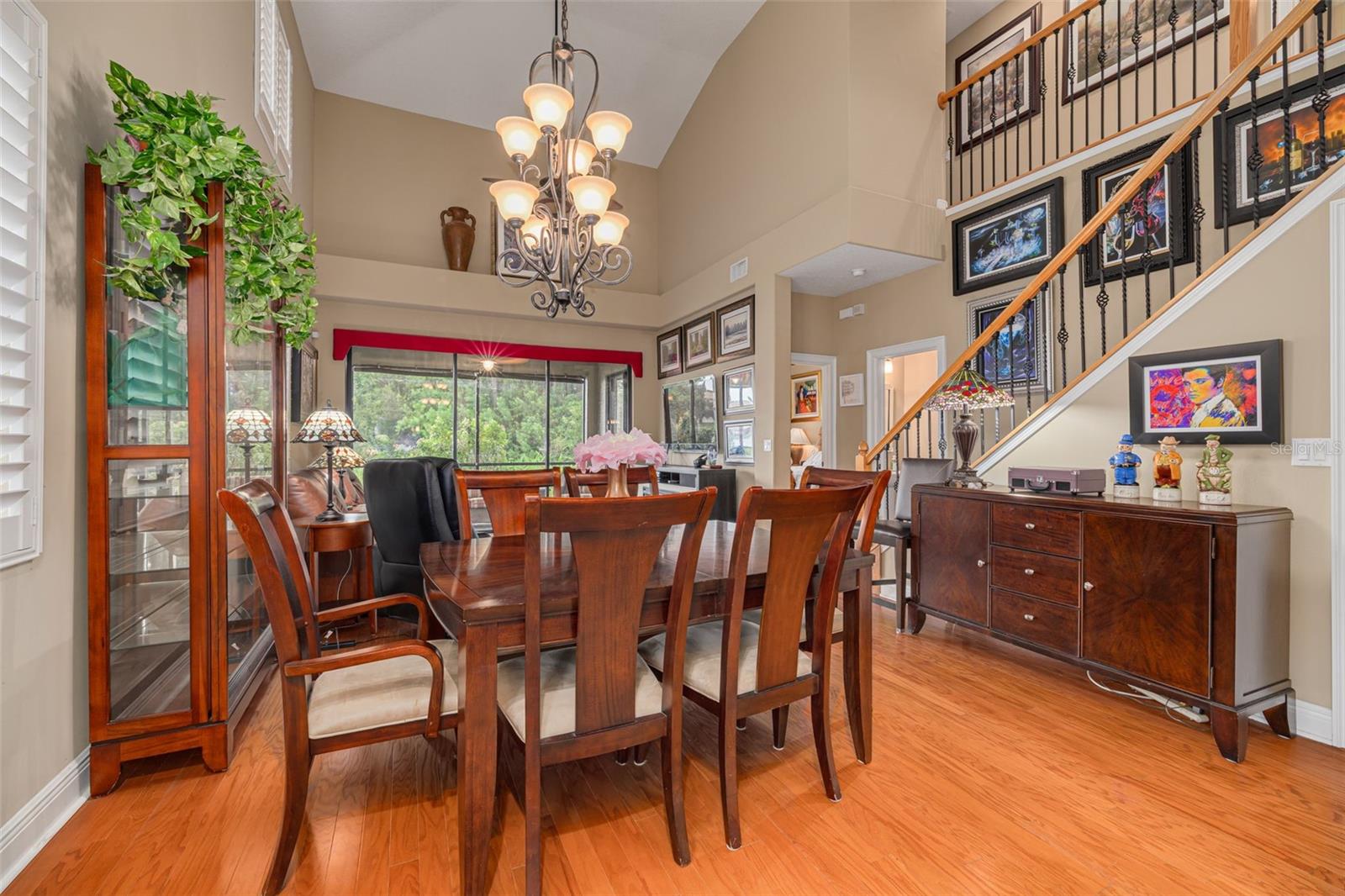 2567 GLORIOSA DRIVE