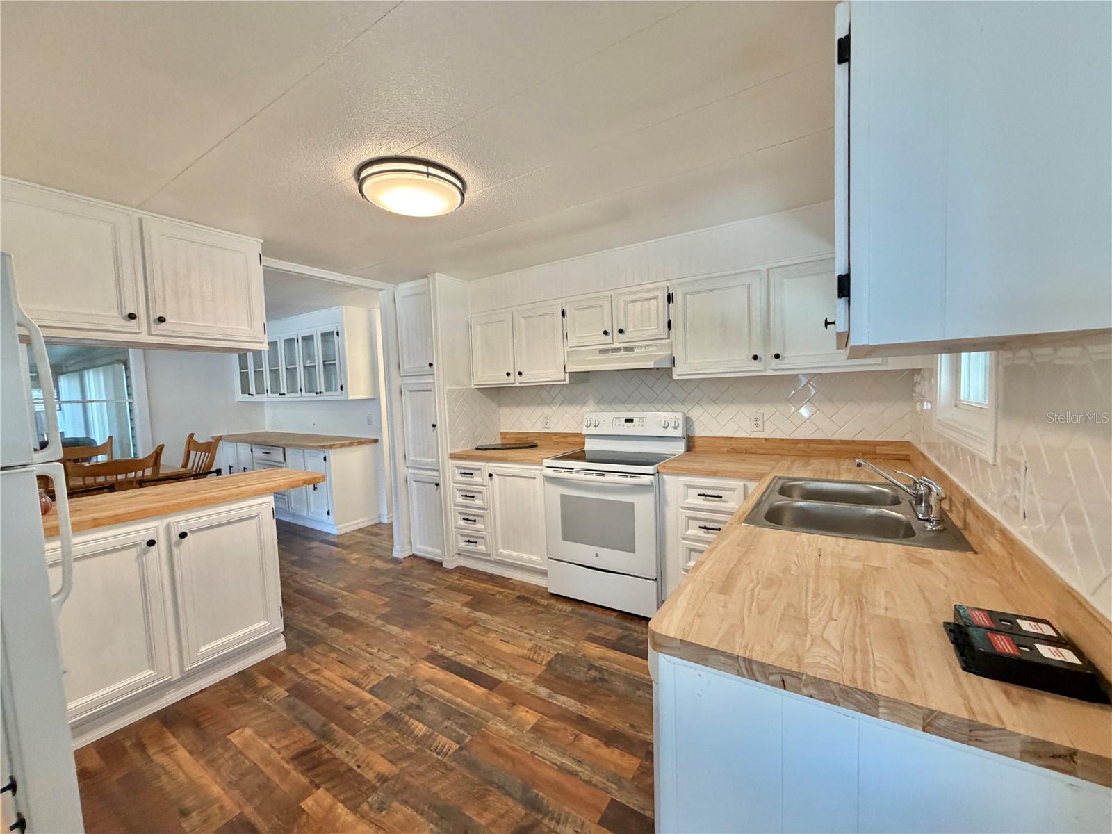 HAWTHORNE AT LEESBURG A COOP - Residential