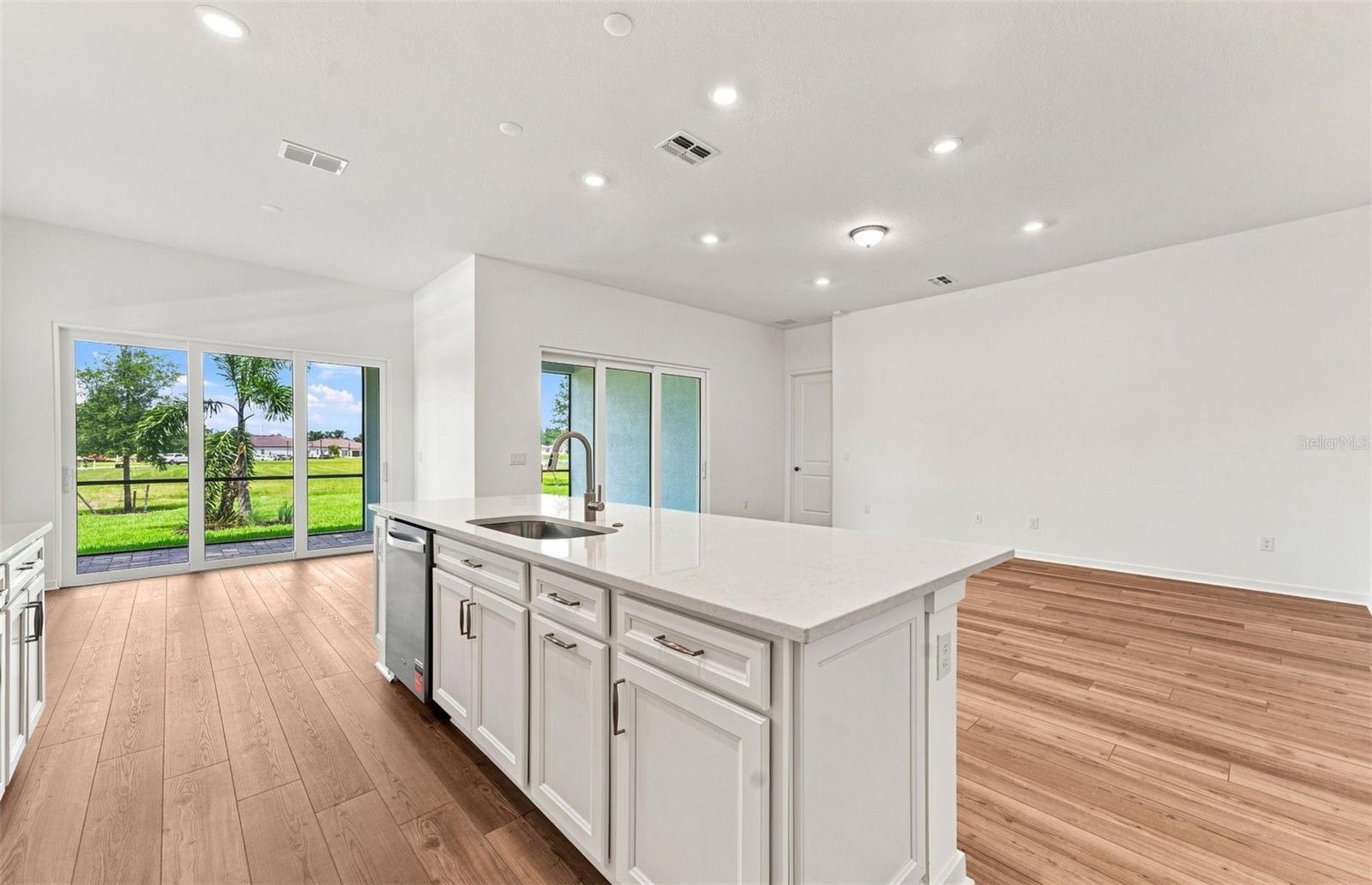 9452 DAYLIGHT DRIVE
