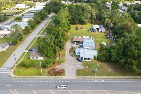 Tiny photo for 3225 NE 14th Street, Ocala, FL 34470 (MLS # OM710471)