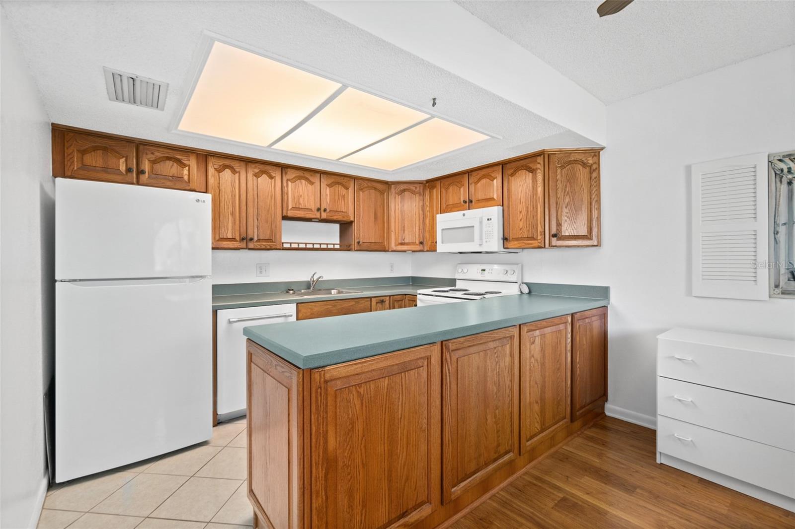 BANANA RIVER ESTATES - Residential